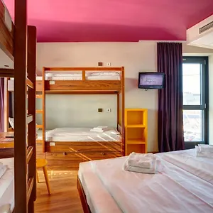 3* Ξενοδοχείο Meininger Frankfurt Main / Airport